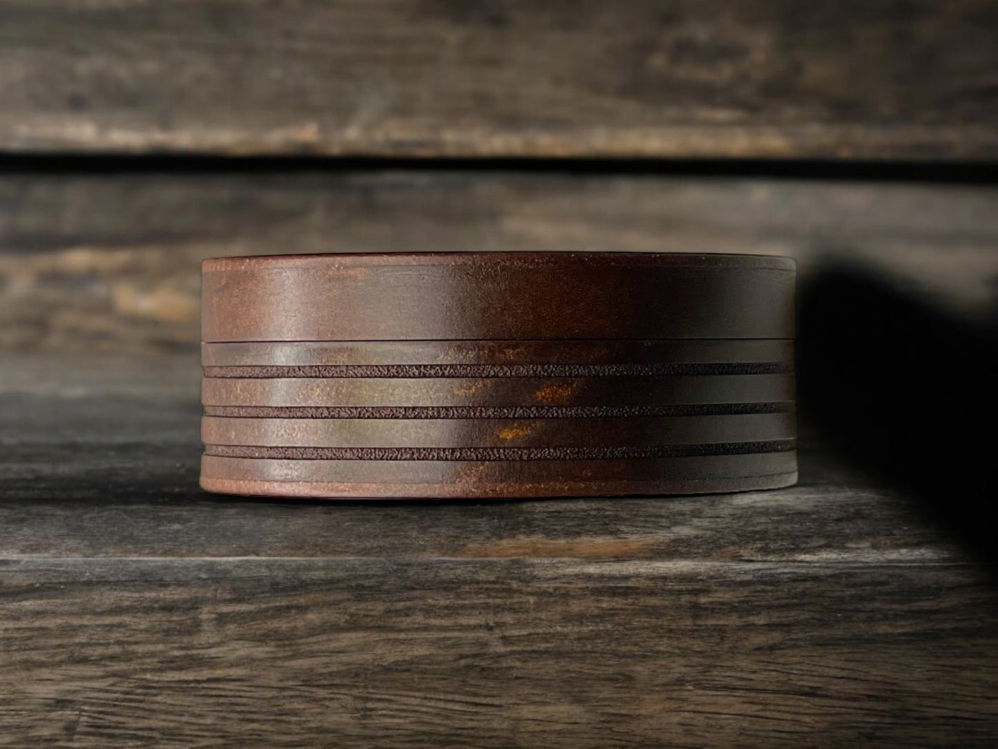 Lined Saddleback Can